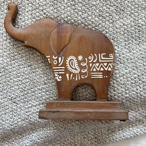 Wood elephant decor